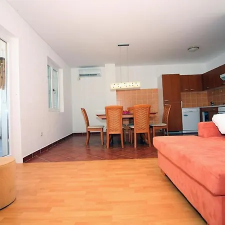 Apartamento In *