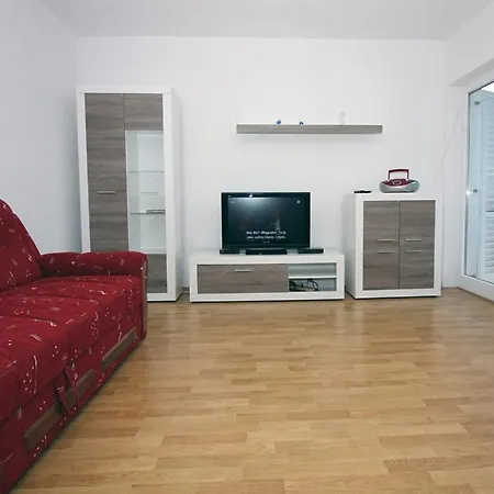 Apartamento In *