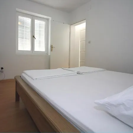 Apartamento In *
